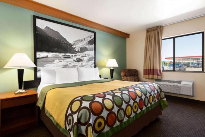 Super 8 By Wyndham 3*