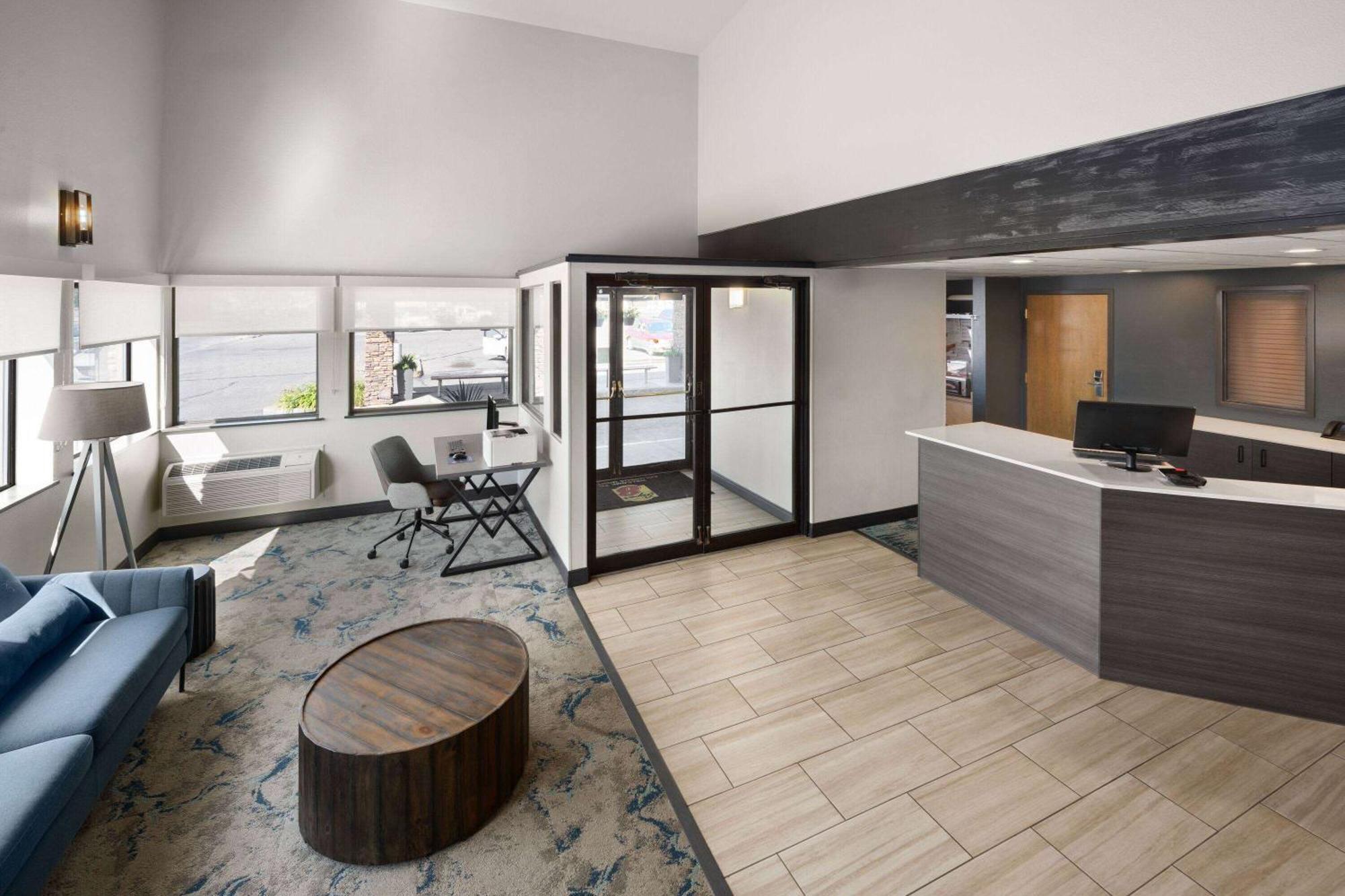 Super 8 By Wyndham 3*
