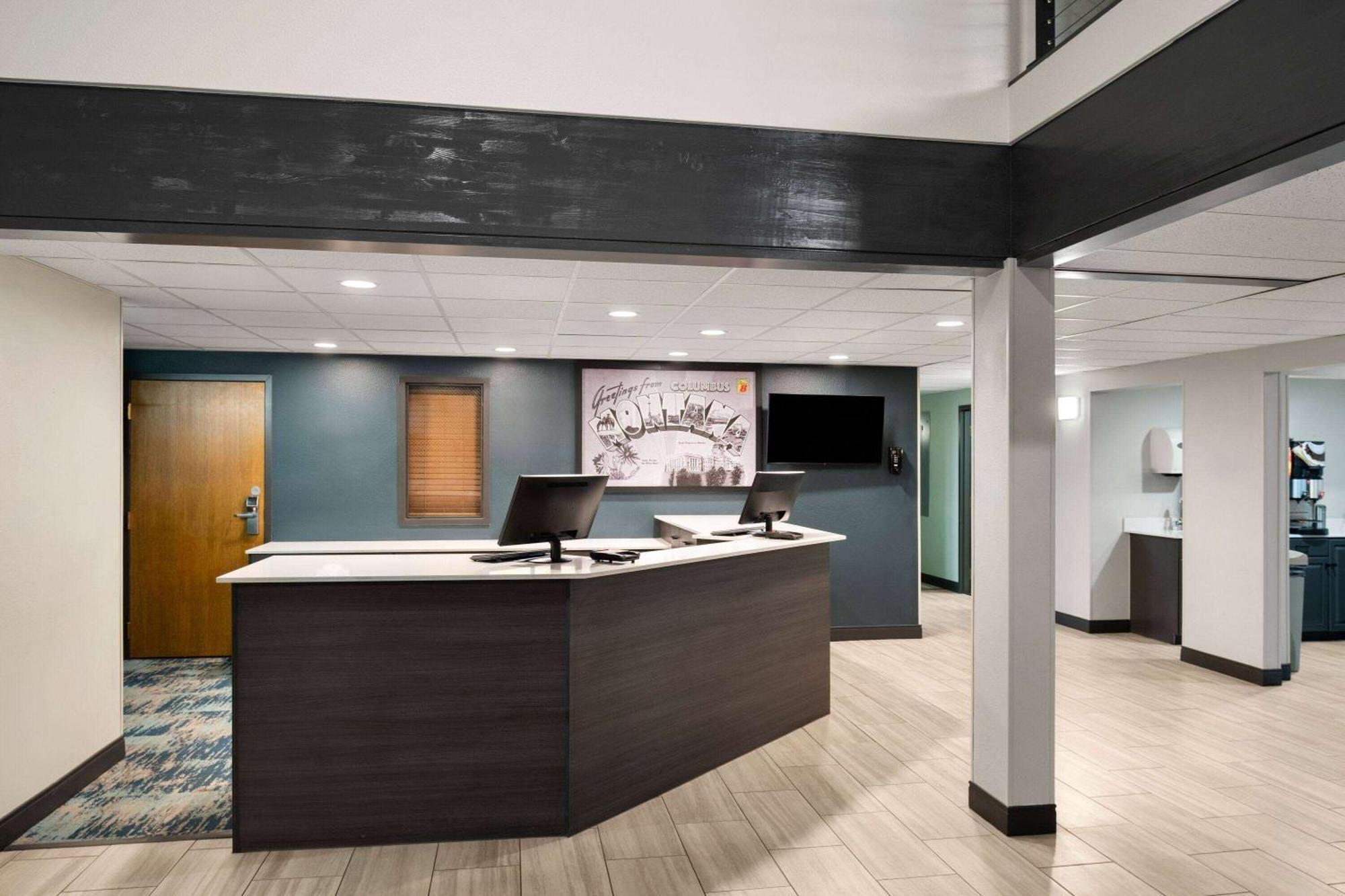 Super 8 By Wyndham Columbus